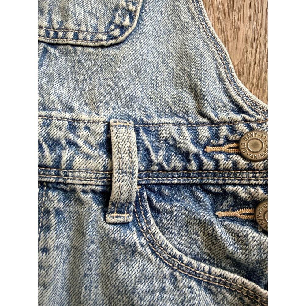 Super Cute Old Navy Girls Light Wash Denim Jumper Dress - Picture 2 of 6